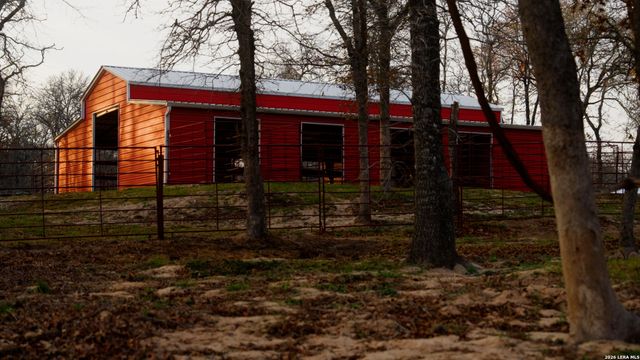 1440 Nockenut, Seguin, TX 78155