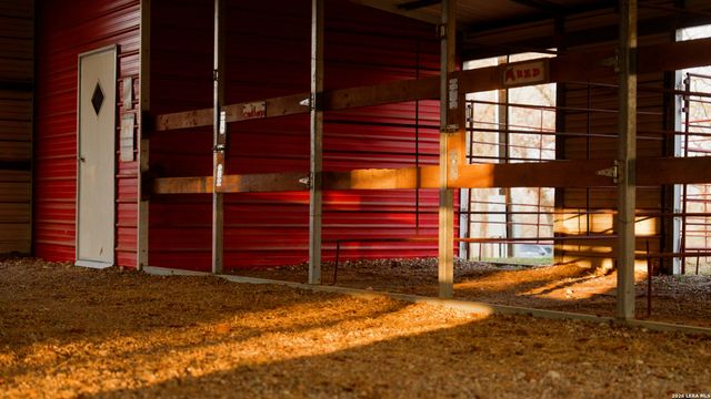 1440 Nockenut, Seguin, TX 78155