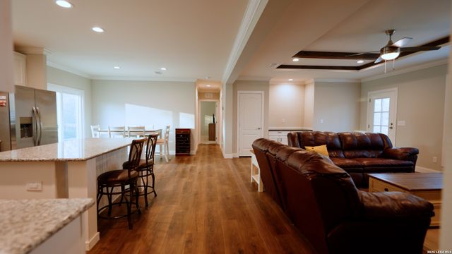 1440 Nockenut, Seguin, TX 78155