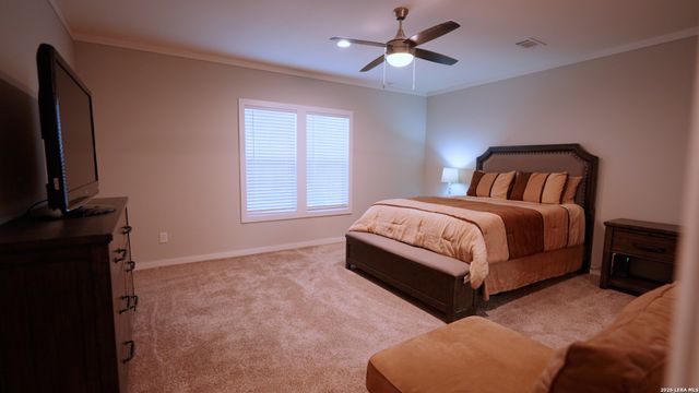 1440 Nockenut, Seguin, TX 78155