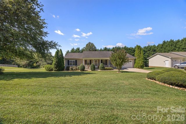 1254 Heritage Farm Road, Hickory, NC 28601