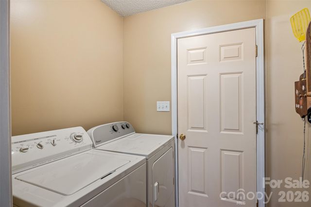 1254 Heritage Farm Road, Hickory, NC 28601