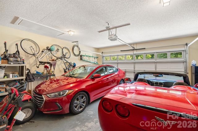 1254 Heritage Farm Road, Hickory, NC 28601