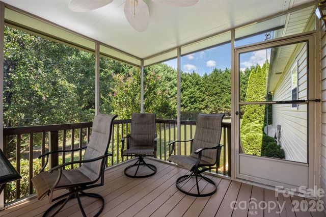 1254 Heritage Farm Road, Hickory, NC 28601