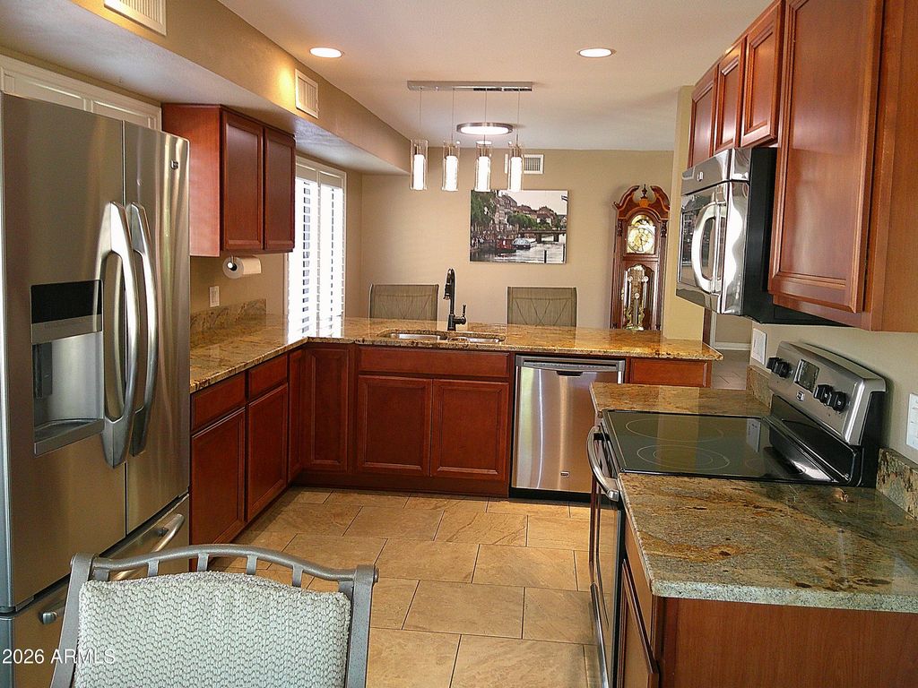 9434 W MCRAE Way, Peoria, AZ 85382 — photo 2