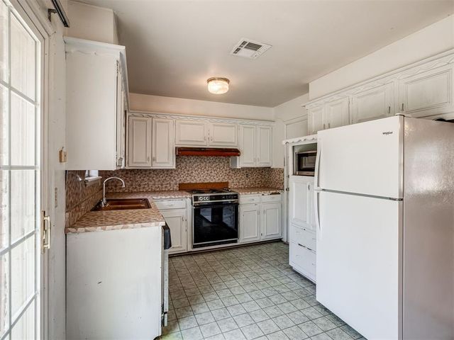 10 E 21st Street, Edmond, OK 73013