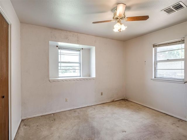 10 E 21st Street, Edmond, OK 73013