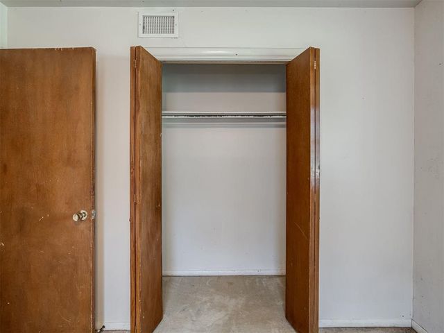10 E 21st Street, Edmond, OK 73013