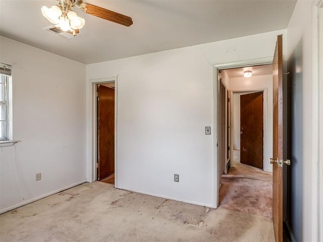 10 E 21st Street, Edmond, OK 73013