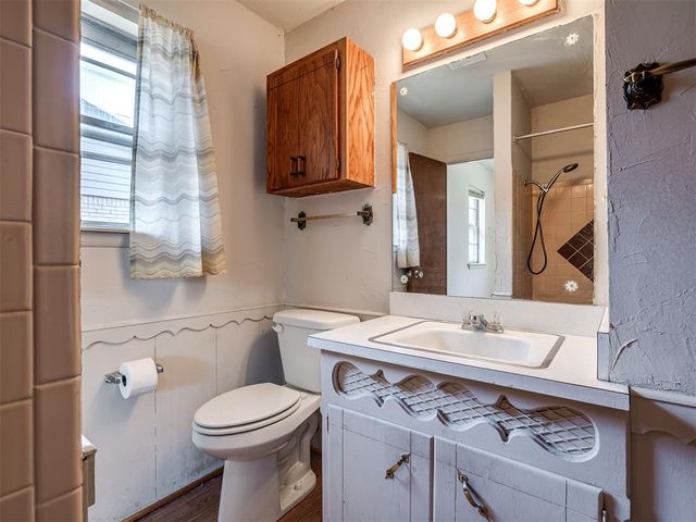 10 E 21st Street, Edmond, OK 73013