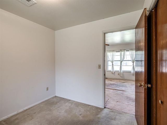 10 E 21st Street, Edmond, OK 73013