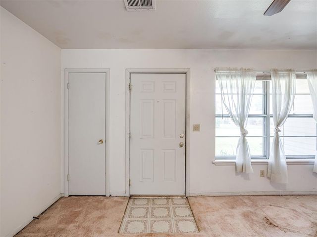 10 E 21st Street, Edmond, OK 73013