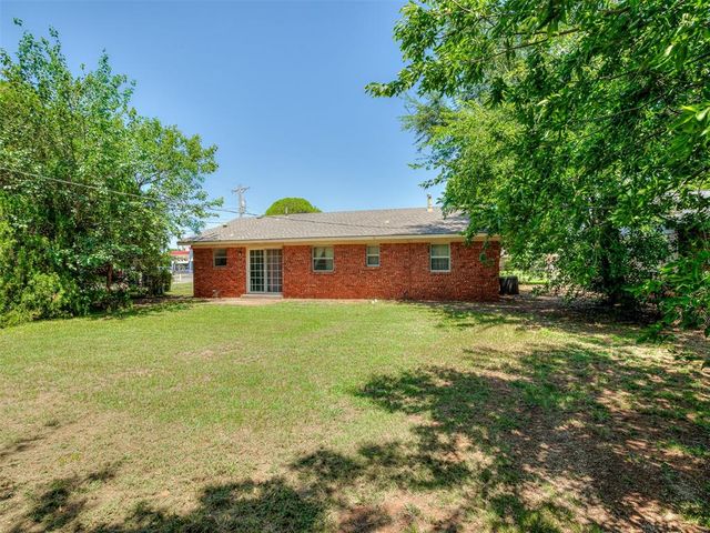 10 E 21st Street, Edmond, OK 73013