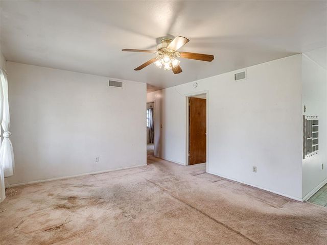10 E 21st Street, Edmond, OK 73013