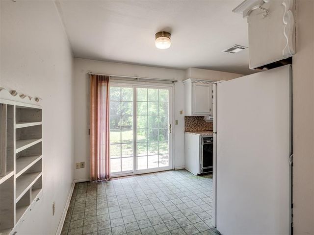 10 E 21st Street, Edmond, OK 73013
