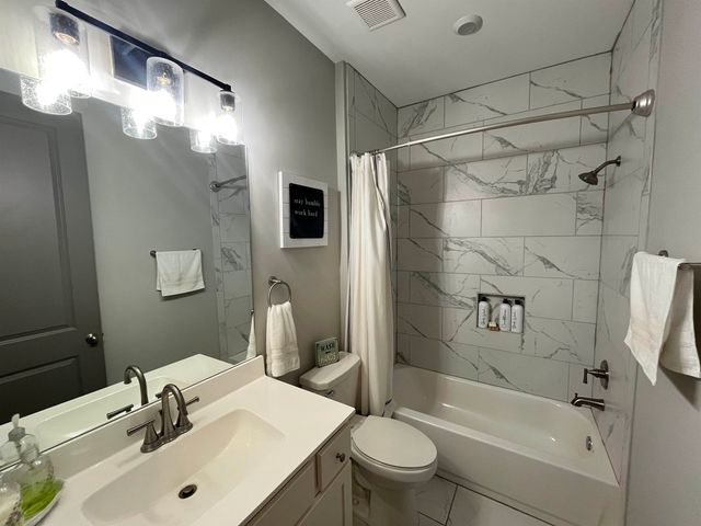 10254 EVERGREEN MANOR CV, Lakeland, TN 38002