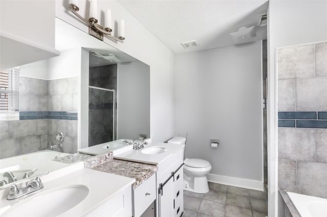 330 Binnacle Way, Crosby, TX 77532