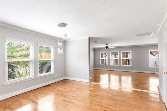 330 Binnacle Way, Crosby, TX 77532
