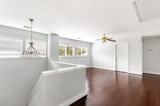 330 Binnacle Way, Crosby, TX 77532