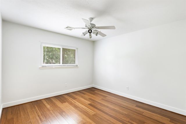 330 Binnacle Way, Crosby, TX 77532