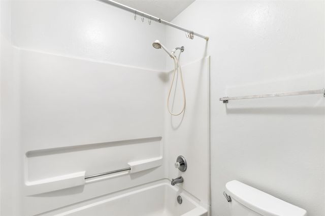 330 Binnacle Way, Crosby, TX 77532