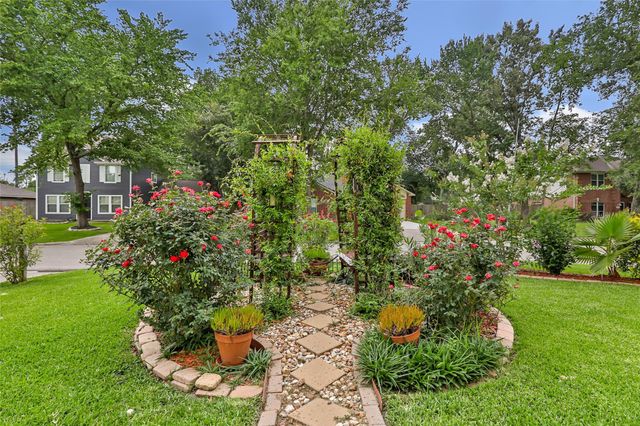 330 Binnacle Way, Crosby, TX 77532