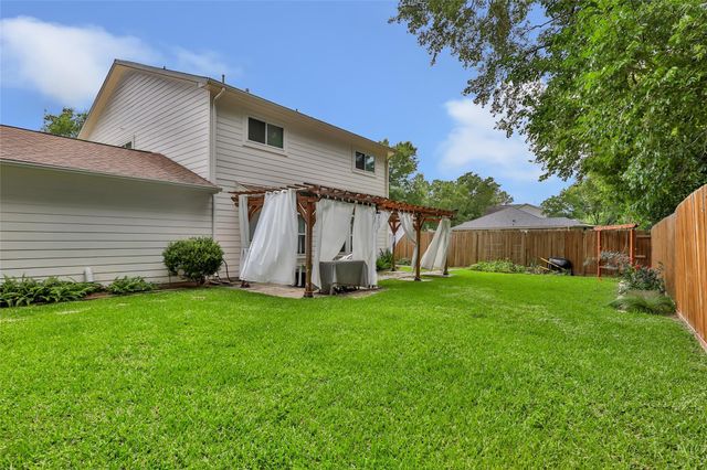 330 Binnacle Way, Crosby, TX 77532