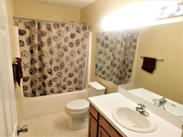 312 Kathryn Court, Newport, NC 28570