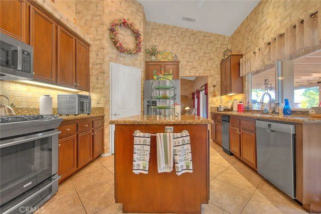 16240 Little Court, Riverside, CA 92508