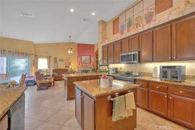 16240 Little Court, Riverside, CA 92508