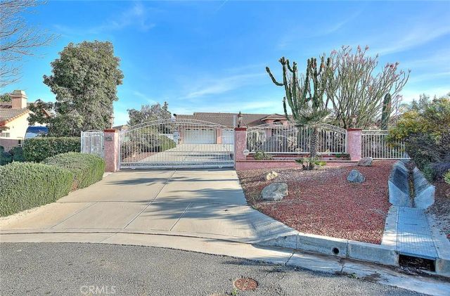 16240 Little Court, Riverside, CA 92508