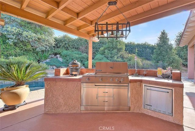 16240 Little Court, Riverside, CA 92508