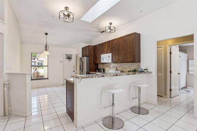 1462 DEER LAKE CIRCLE, Apopka, FL 32712