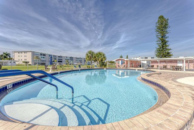 3 Kingswood A, West Palm Beach, FL 33417