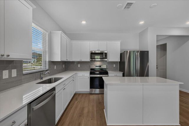 217 W Bradford Pointe Drive, Summerville, SC 29486