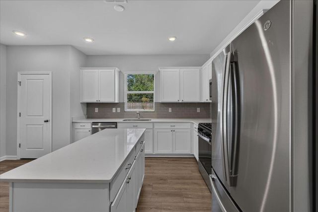 217 W Bradford Pointe Drive, Summerville, SC 29486