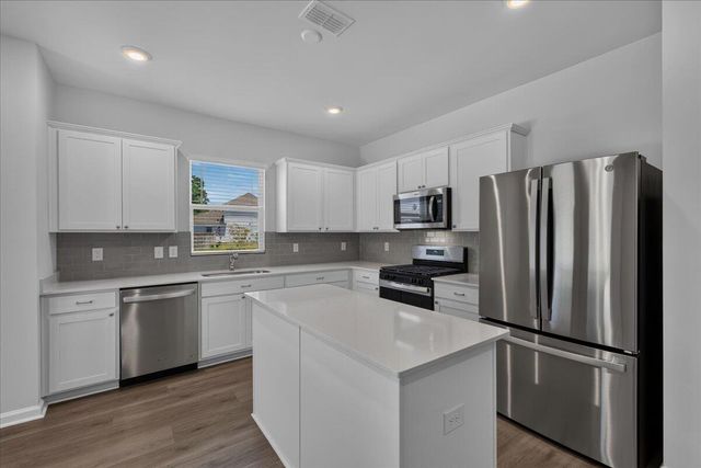 217 W Bradford Pointe Drive, Summerville, SC 29486