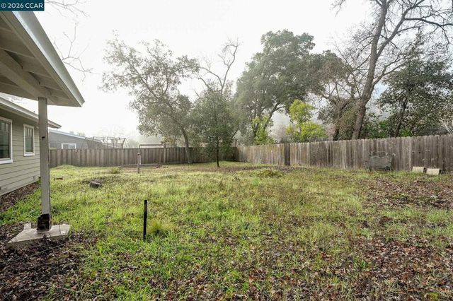 1051 Buchan Dr, Lafayette, CA 94549