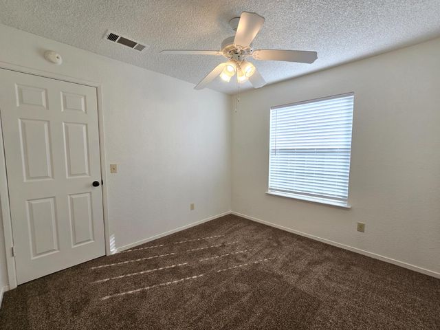 1416 Plymouth Rock Way, Clovis, CA 93612