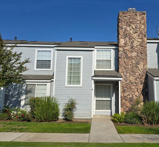 1416 Plymouth Rock Way, Clovis, CA 93612