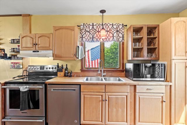 4 Main Street, Bennington, NH 03442