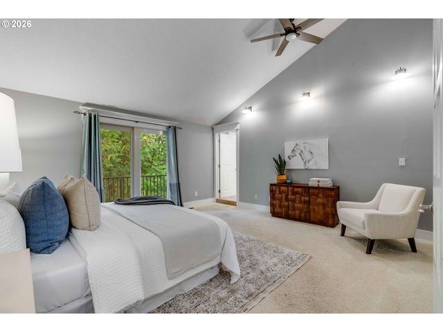 725 CARRERA Ln, Lake Oswego, OR 97034