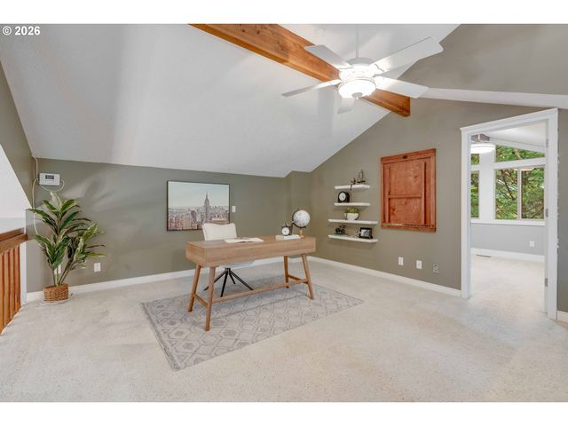 725 CARRERA Ln, Lake Oswego, OR 97034