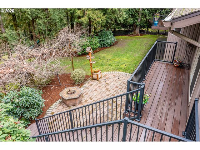 725 CARRERA Ln, Lake Oswego, OR 97034
