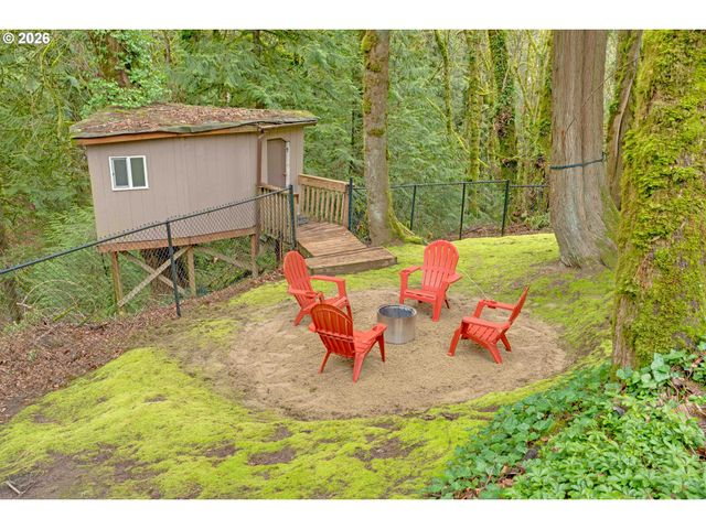 725 CARRERA Ln, Lake Oswego, OR 97034