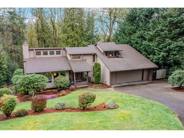 725 CARRERA Ln, Lake Oswego, OR 97034