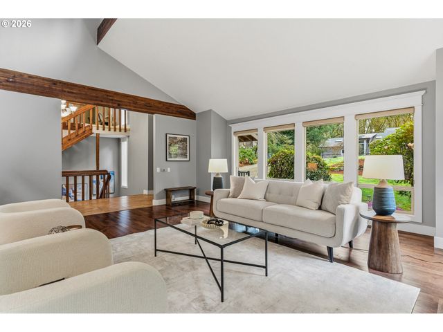 725 CARRERA Ln, Lake Oswego, OR 97034