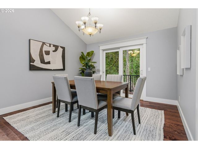 725 CARRERA Ln, Lake Oswego, OR 97034