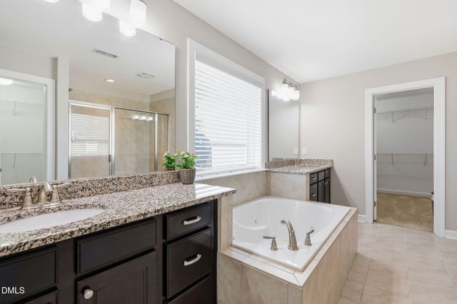 3910 Glorybower Way, Apex, NC 27502