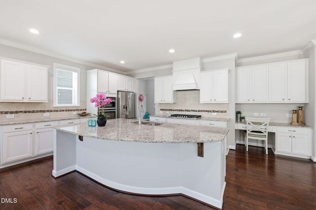 3910 Glorybower Way, Apex, NC 27502